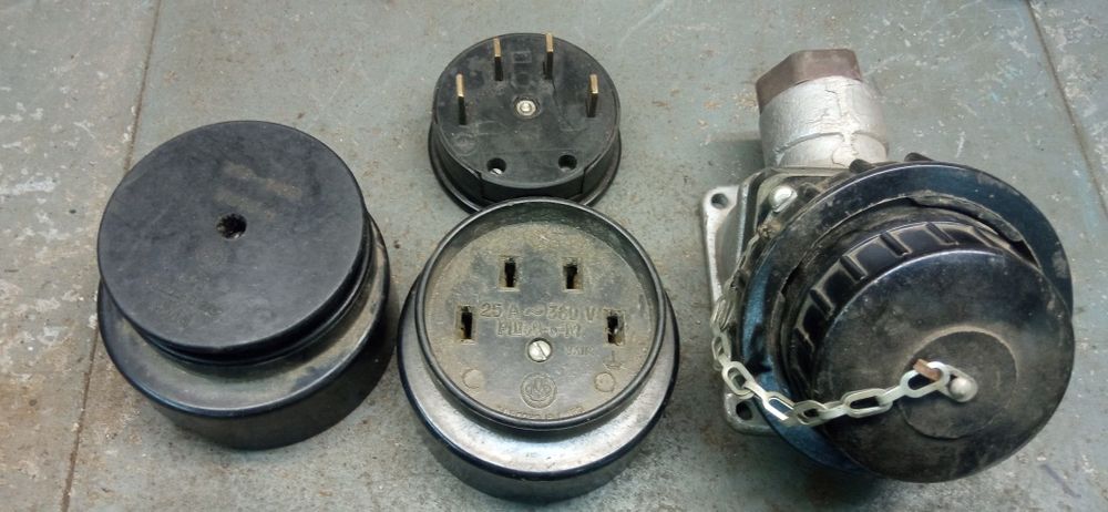 Розетка 380 в. Вилка трохфазна 380.