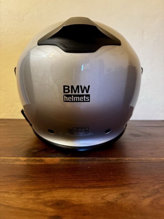 Capacete BMW System 7 Carbon com sistema comunicação