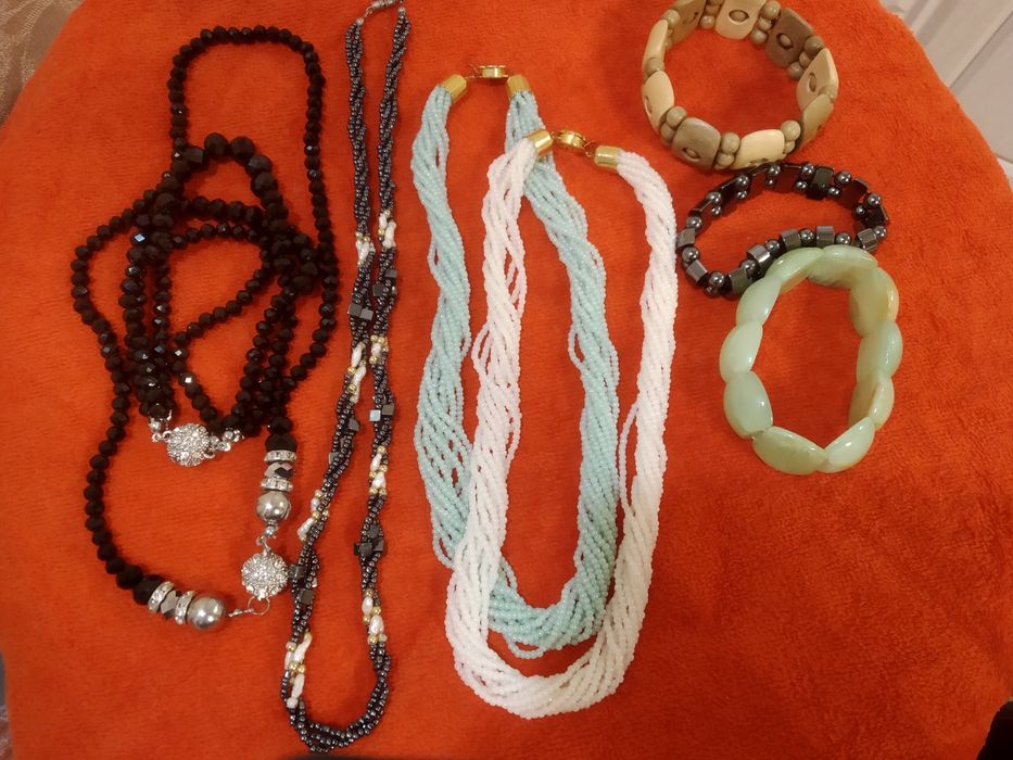 Прикраси чешське виробництво