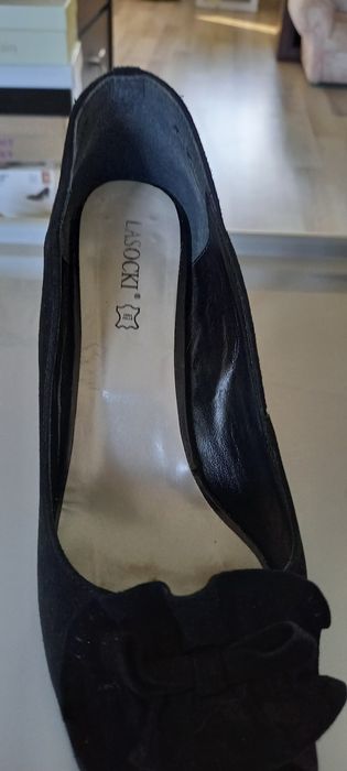 Czarne szpilki lasocki