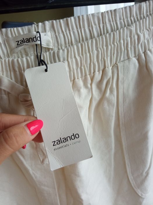Zalando essentials curvy nowe spodnie damskie lniane białe 48