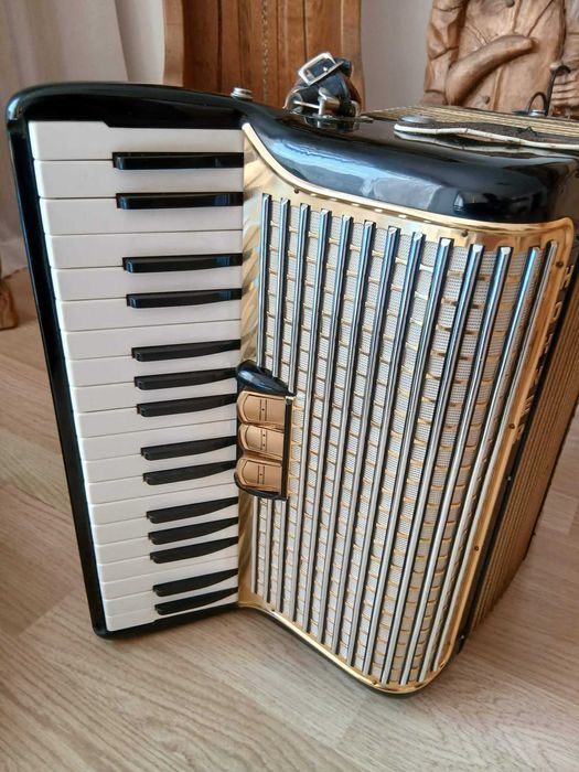 akordeon Hohner Concerto II 72 basy