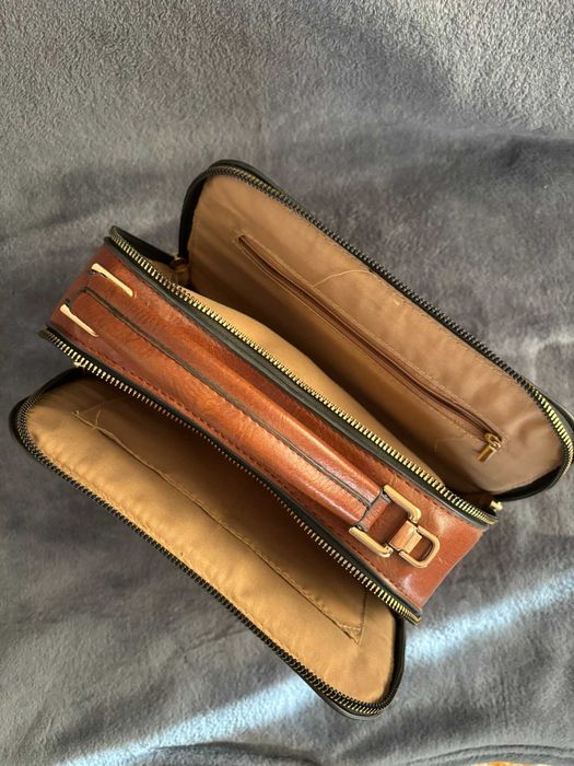 Damska torebka-kuferek