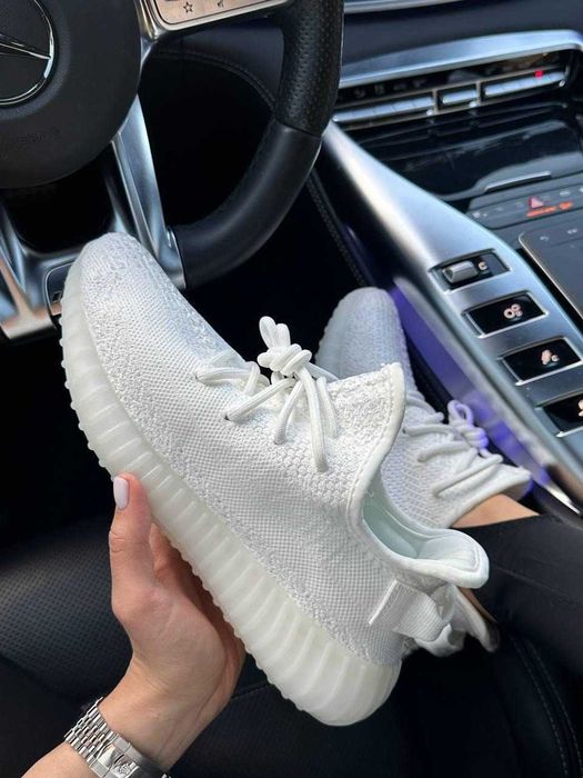 Кроссовки Adidas yeezy boost 350 V2 Full White/Кросівки Жіночі Адідас Ізі/Останній 36 розмір