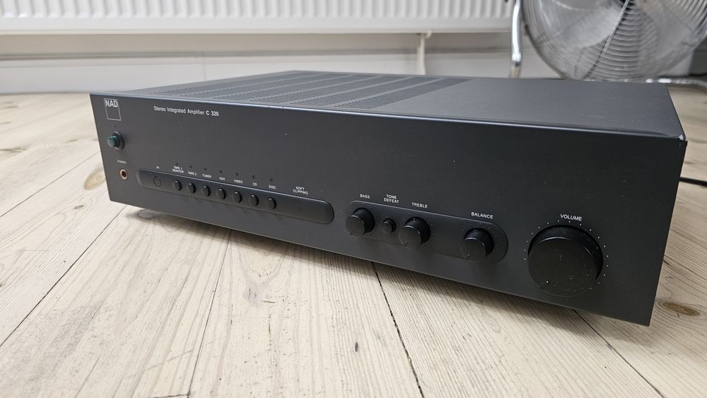 Wzmacniacz NAD C320