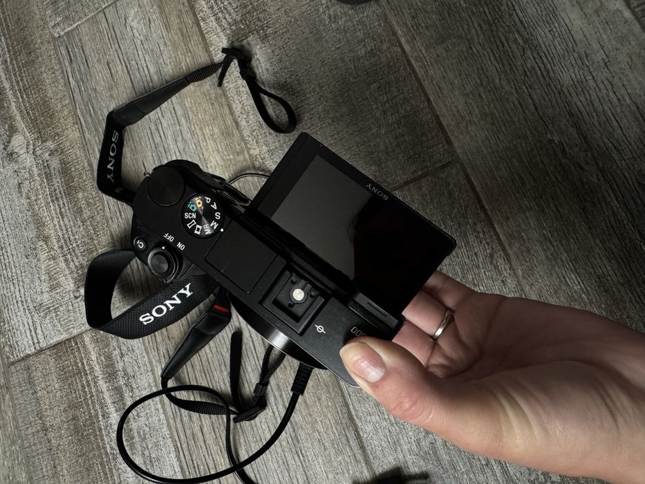 Sony Alpha 6000 фотоапарати купити на OLX.ua