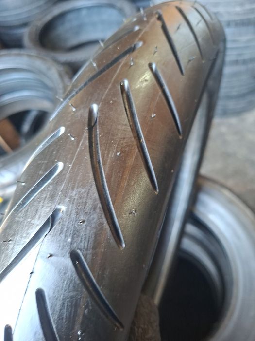 Мотошини 3,25 19 Metzeler Metzeler sportec klassik.