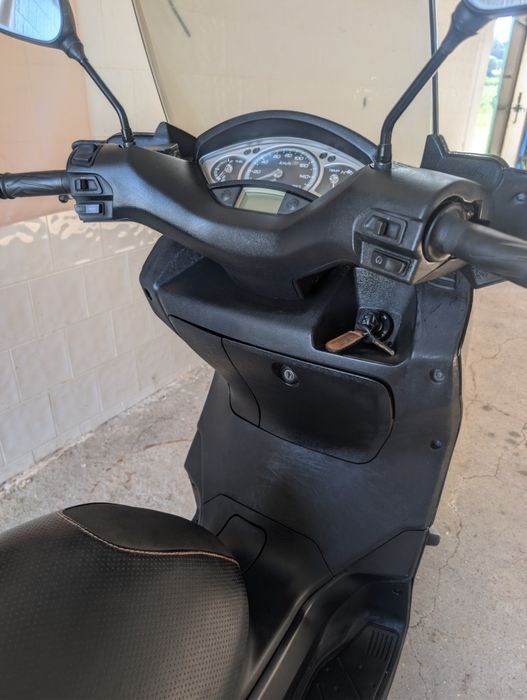 Yamaha X-Max 250 2008 *ler anúncio*