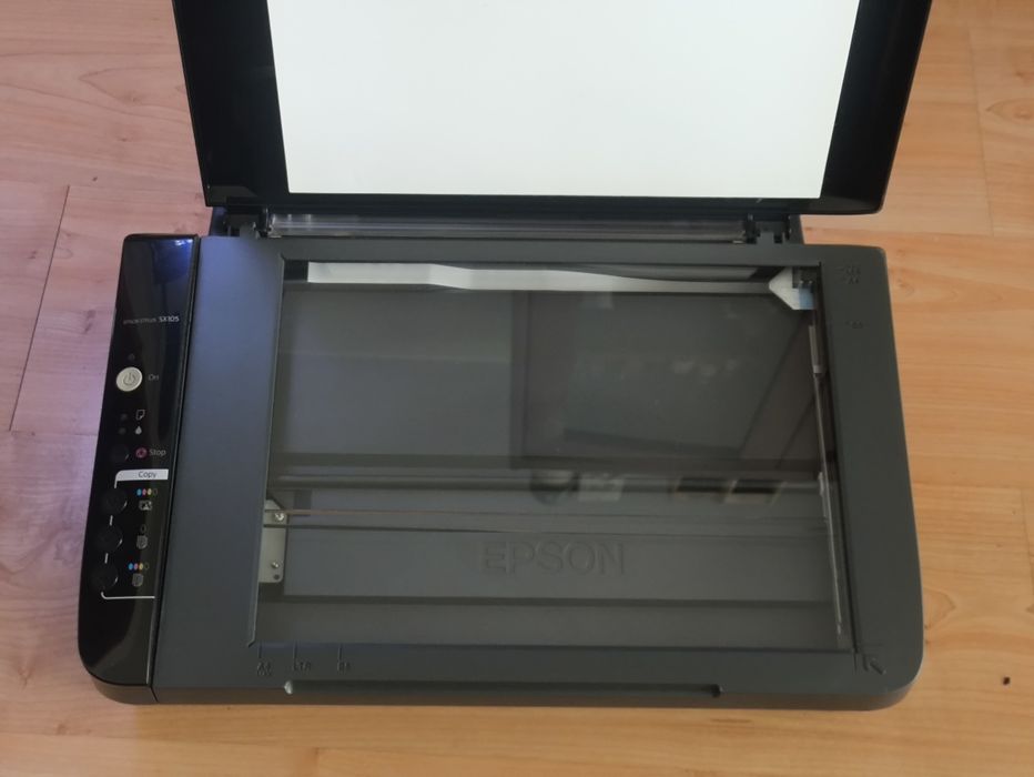 AVARIADA Impressora multifunções Epson SX105