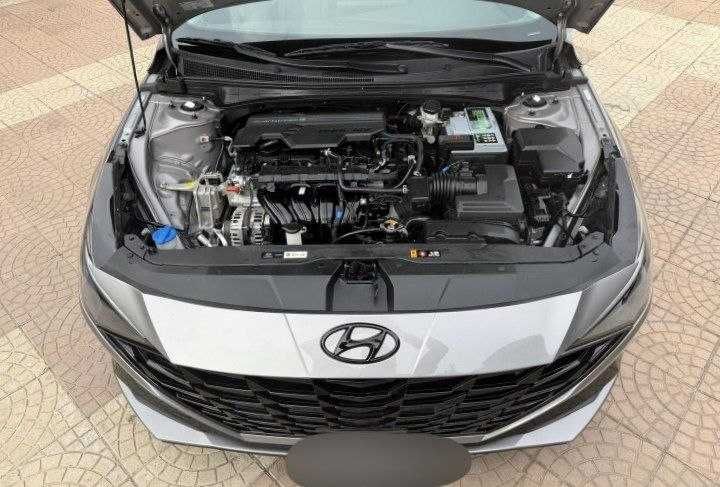 Hyundai Elantra 2023