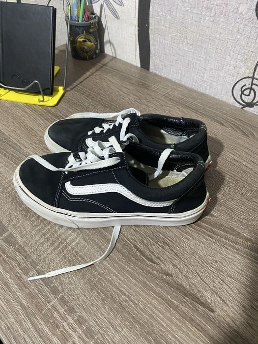 Кросівки ванс нормльному стані