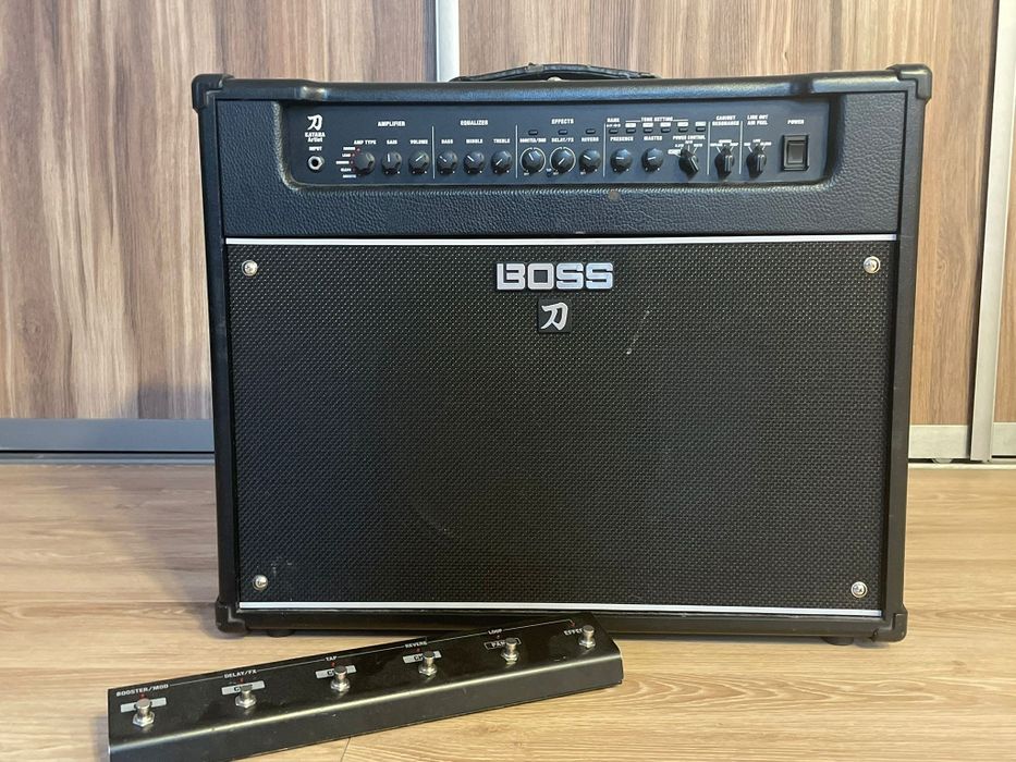 Boss katana artist mk1 + footswitch GA FC