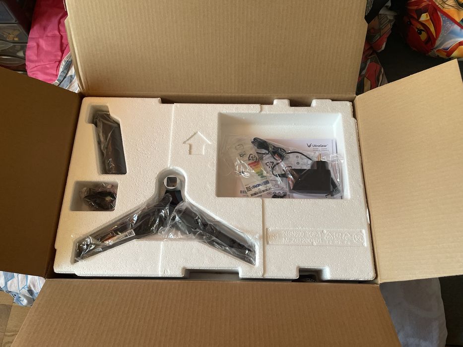 Monitor LG 24GS60F-B - 24’’ IPS Full HD 180Hz HDR10