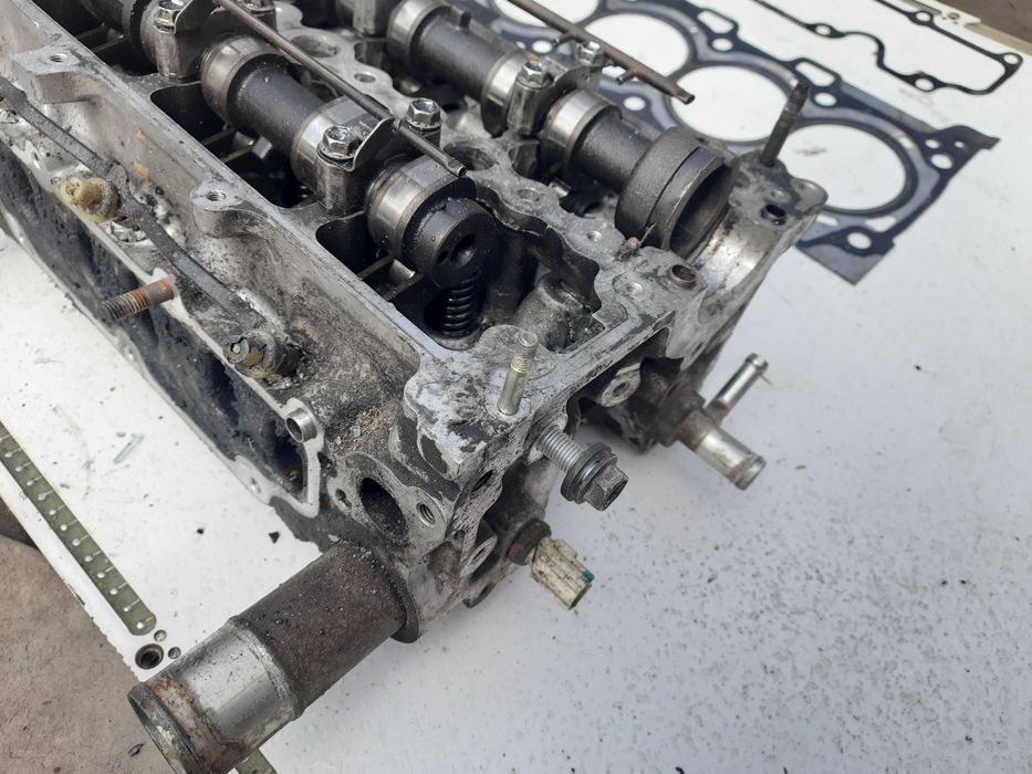 ГБЦ головка блока Тойота Авенсіс т25 2.2 дкат d-cat 177 ph 2AD-FHV