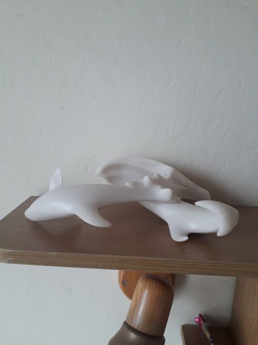 PRL Figurka Para Delfinów to nie jest porcelana Białe delfiny to ssaki