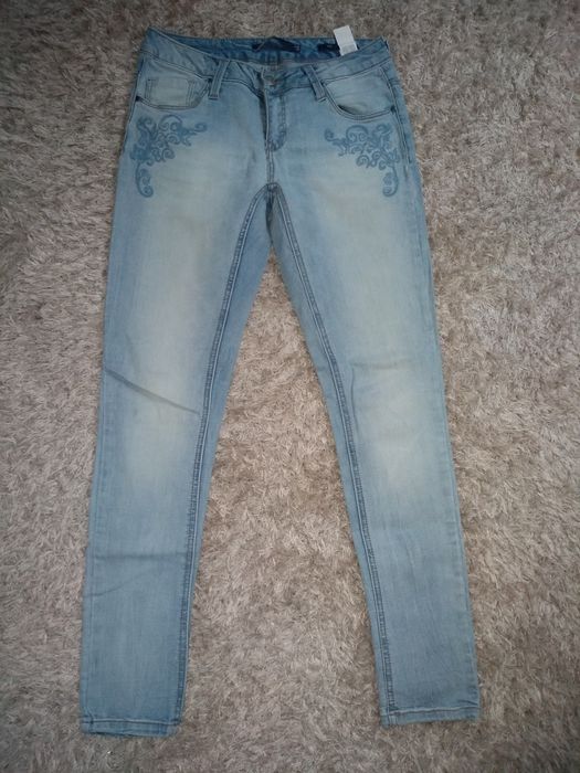 Jeansy reserved W28 L32