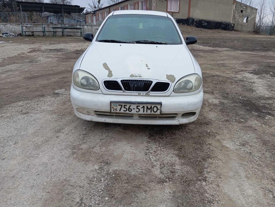 Продам Ланос  1998р.