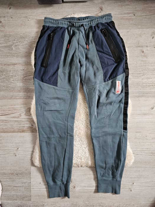 Spodnie dresowe Nike Air Max Rozmiar M Swoosh , Nike Dres , Dresy