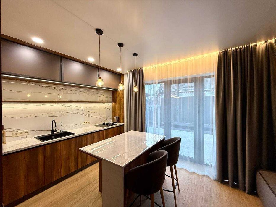 Оренда просторового двоповерхового будинку в Царському селі