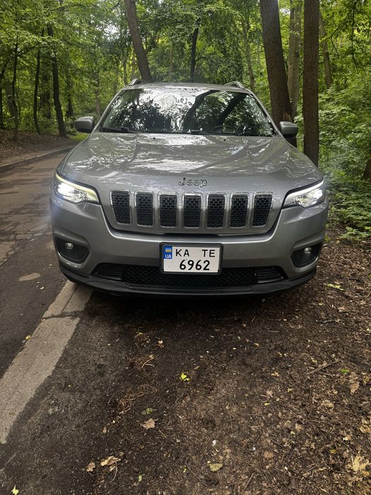Продам jeep cherokee KL  2019 повний привід газ/бенз