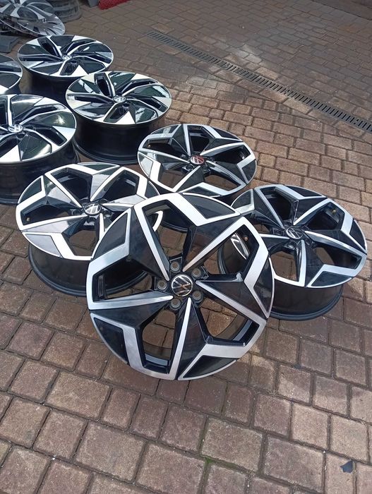 Oryginalne felgi od volkswagena 7.5jx19 et 50