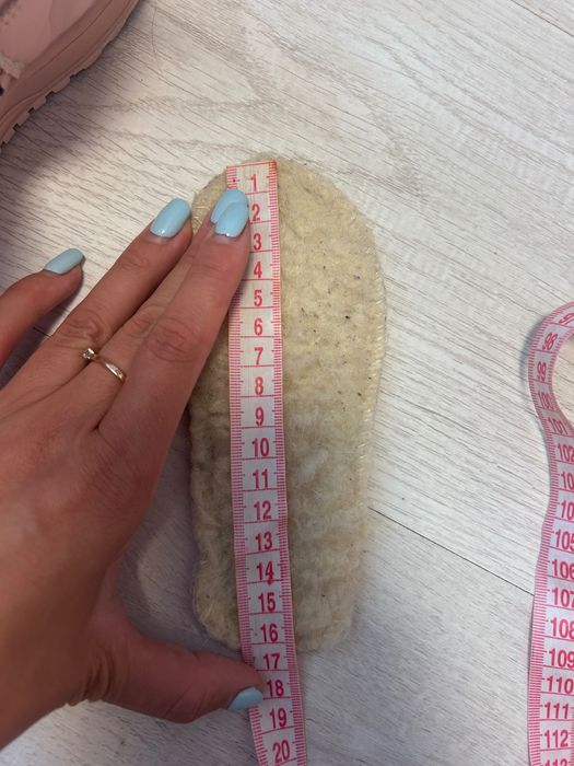 Продам дитячі ботінки