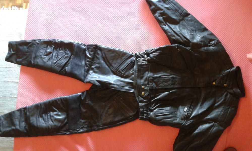 Fato de mota em couro da ALTIS para Senhora (nunca usado)