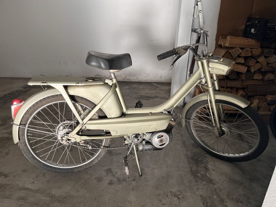 mobylette Peugeot