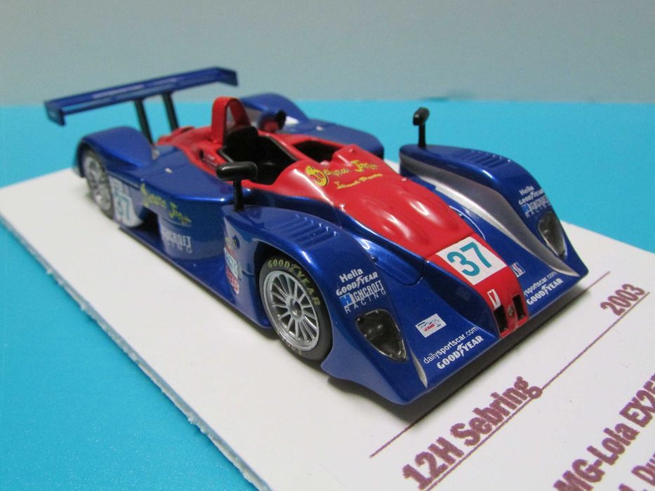 MG Lola EX257 #37 - 12h Sebring 2003 - Spark escala 1/43