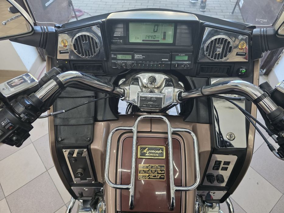 Honda GL1200  Goldwing ASPENCADE