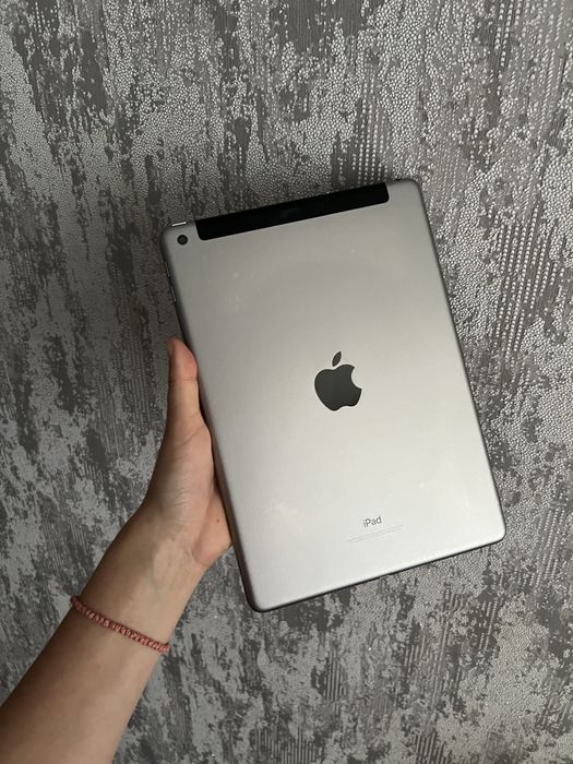 iPad (6-го покоління)