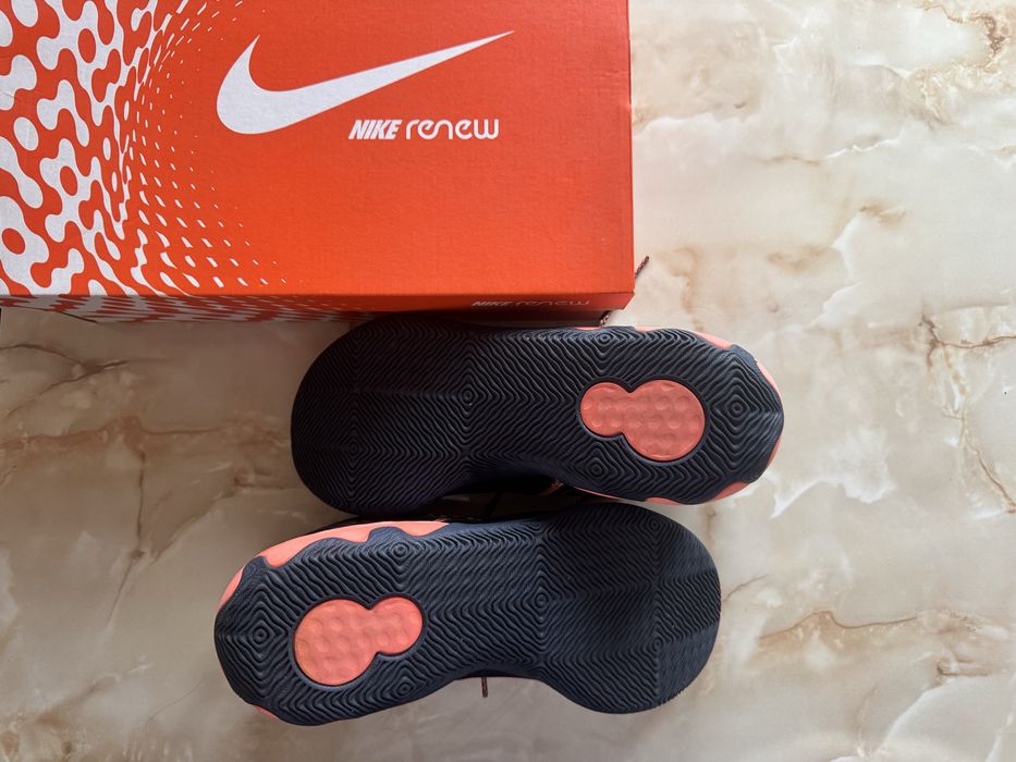 Nike Renew Elevate Black Mango