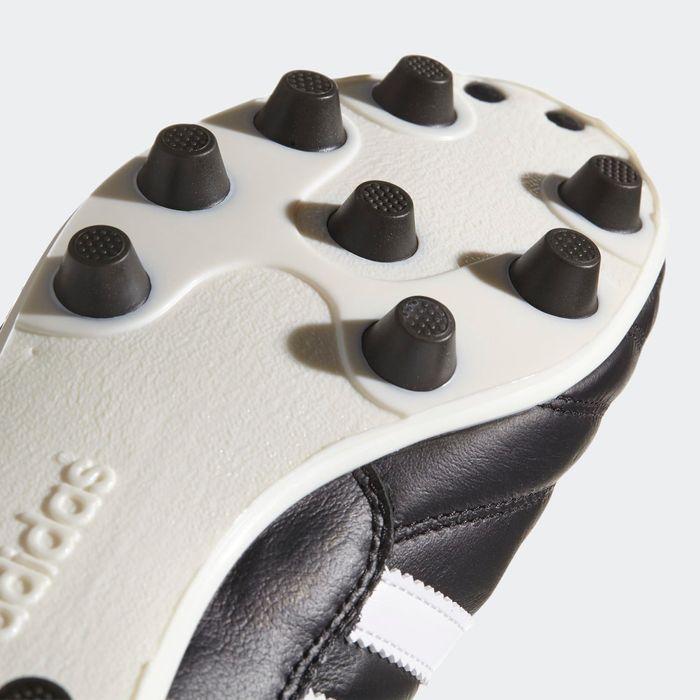 Chuteiras de Futebol Adulto Copa Mundial FG