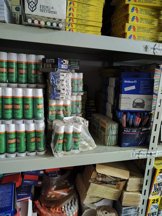 Cadernos antigos e material escolar vintage novo