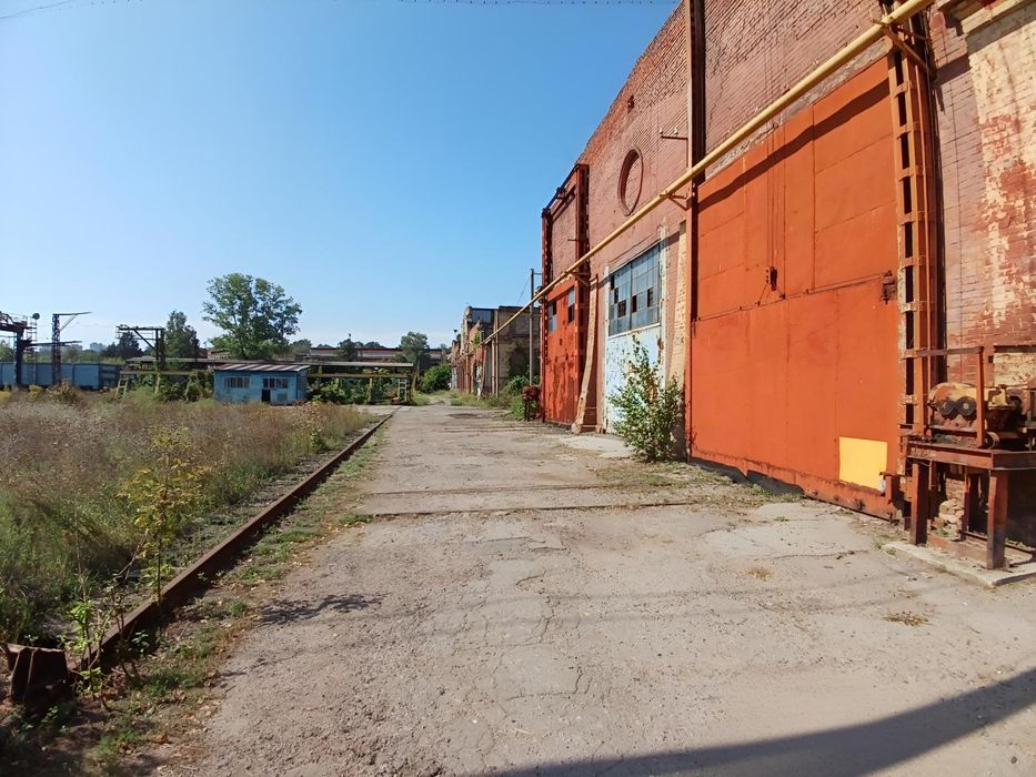 Виробництво 1200м2, з воротами під заїзд авто