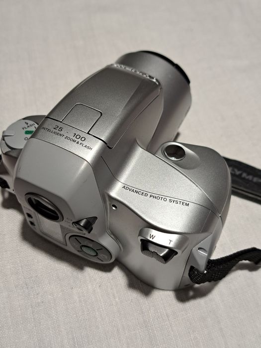 Máquina fotográfica OLYMPUS CENTURION S
