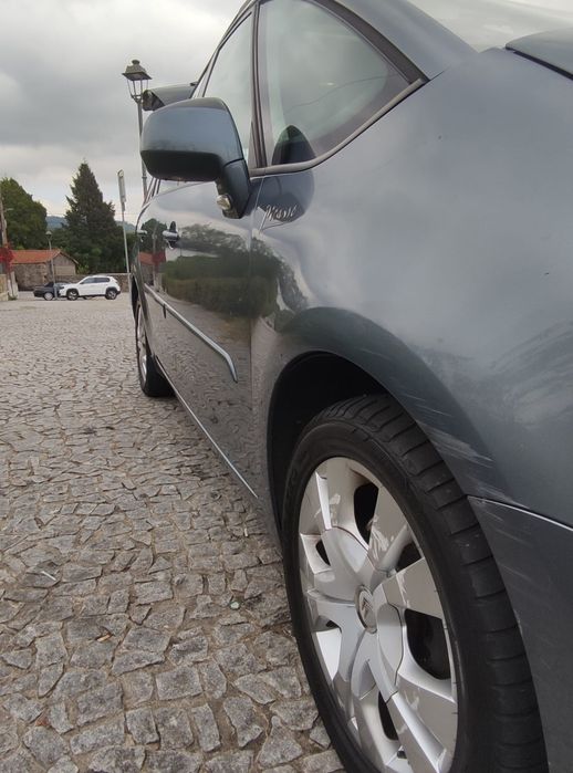 Citroen C4 Grand Picasso — photo 4