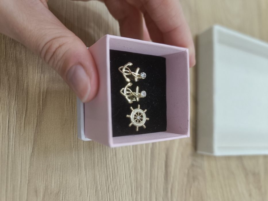 Marynarski zestaw kolczyków kotwice i koło ster 1,5 cm złote cyrkonia