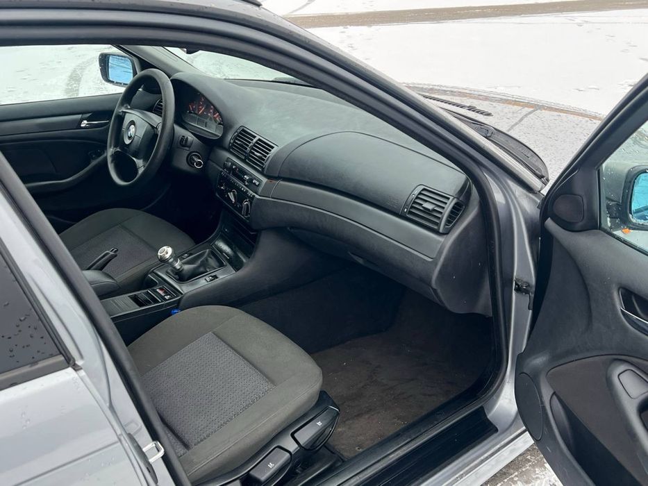 Sprzedam BMW E46 z 2003 roku, w dobrym stanie