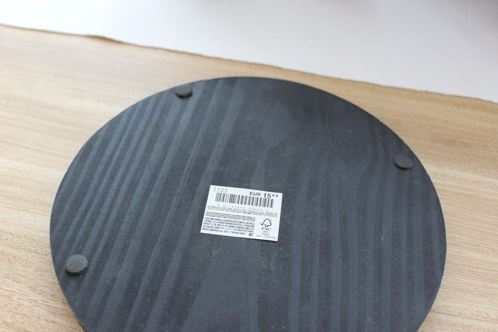 Base madeira para quentes preta com flores da Zara Home, nova