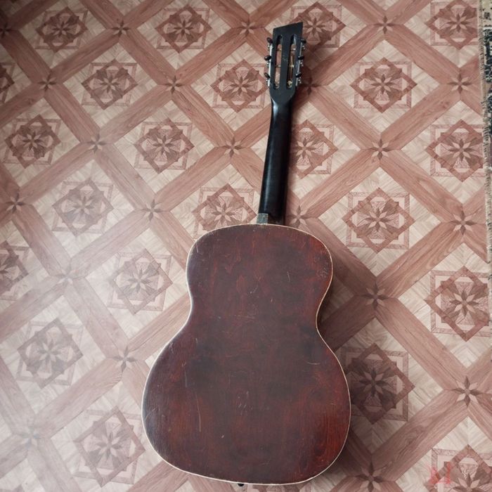 Продам гітару акустичну в гарному стані