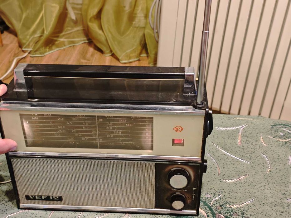 Раритетний радіоприймач VEF - 12 робочій