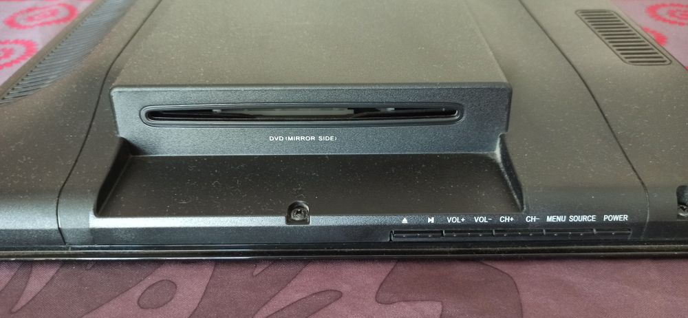 TV led UMC 23 polegadas com leitor de DVD64286572096385123