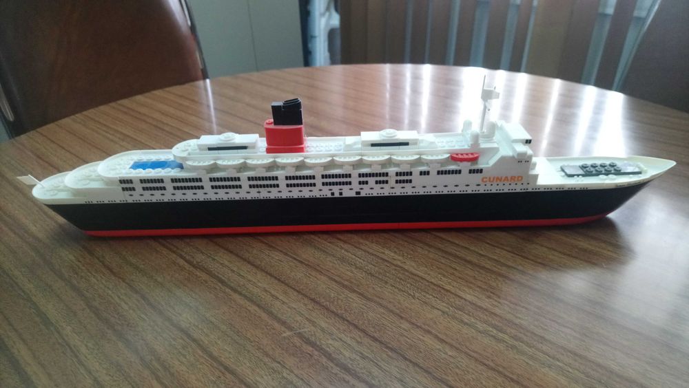 QE2 em LEGO (TENTE)