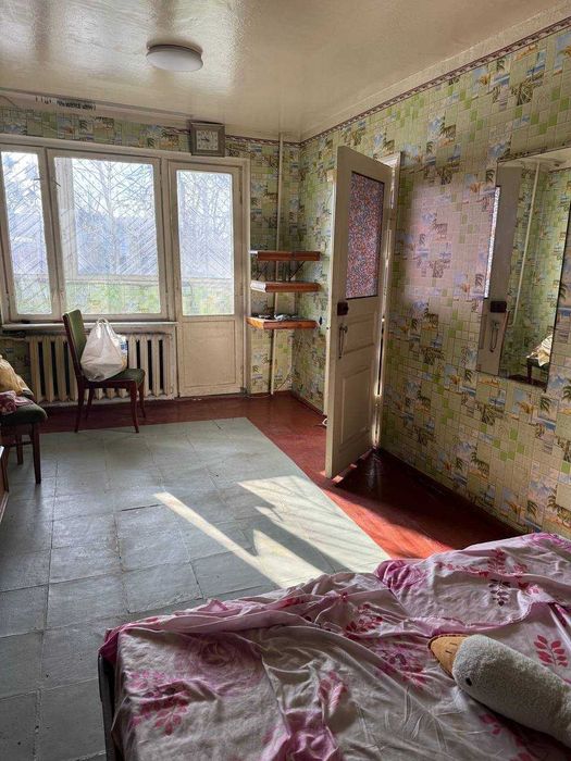 Продам 3кімнатну квартиру на Черемушках, 1/9