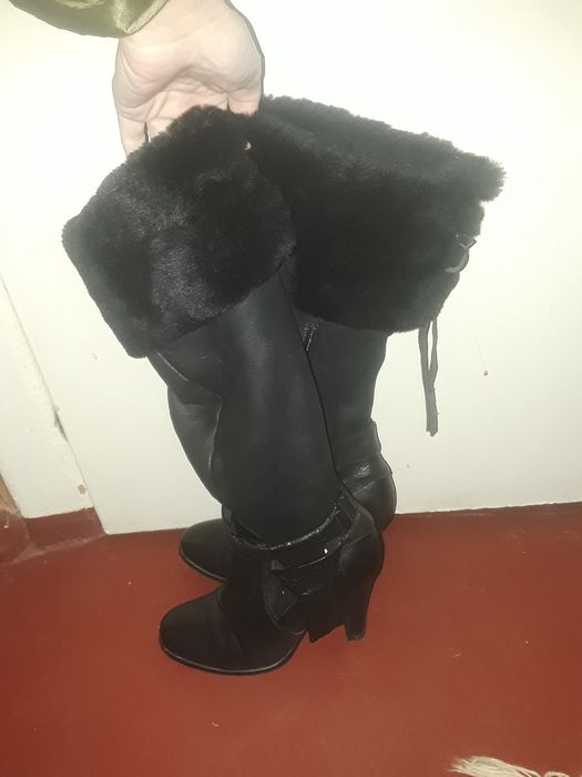 Высокие зимние сапоги на каблуке, 38р.