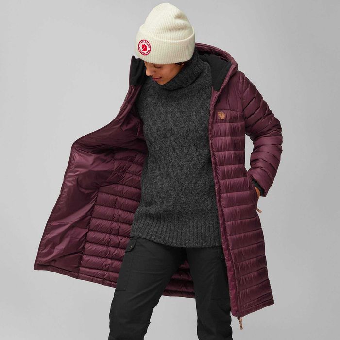 Kurtka FJÄLLRÄVEN Parka Snow Flake W Damska Puchowa Kaptur Dark Navy M