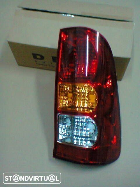 Farolim trás Toyota Hilux Kun15 Kun25 2005-2011 (novos)
