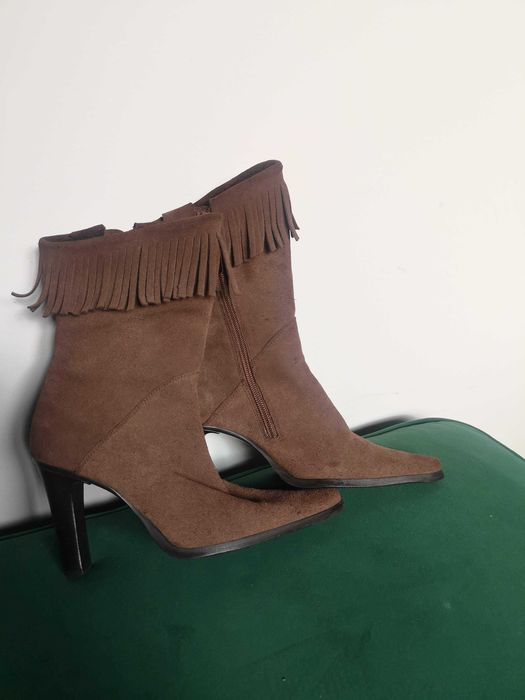 botki Ryłko, kowbojki damskie z frędzlami