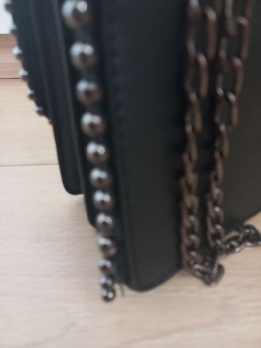 Torebka czarna GUESS